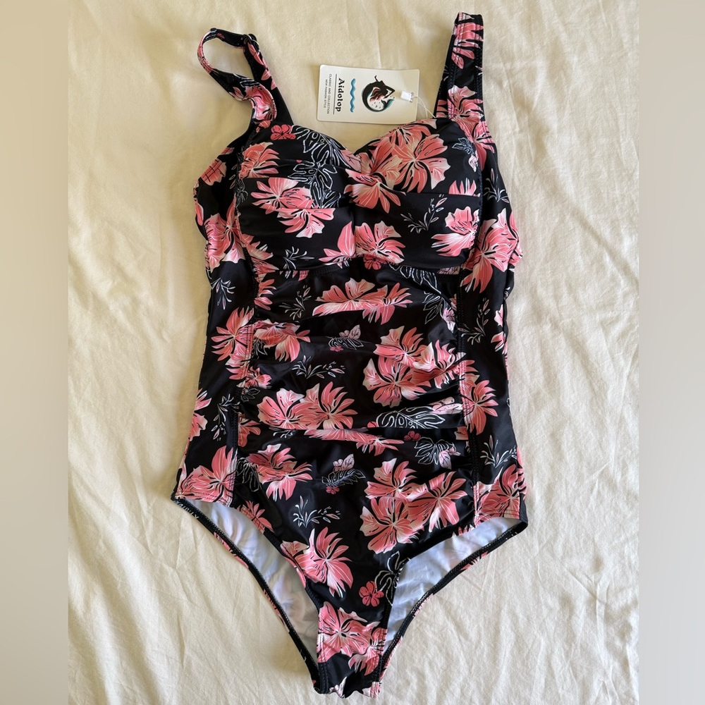 NWT!! Swimsuit (bought in Europe)